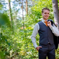 grijs trouwkostuum