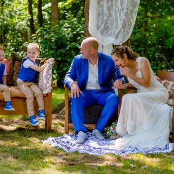 Trouwpak met zelfde vestjes voor kinderen